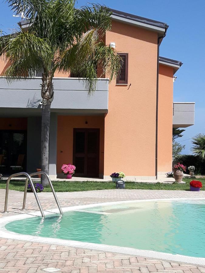 Beb Oasi Marina Bed and Breakfast Campofelice Di Roccella Exteriör bild