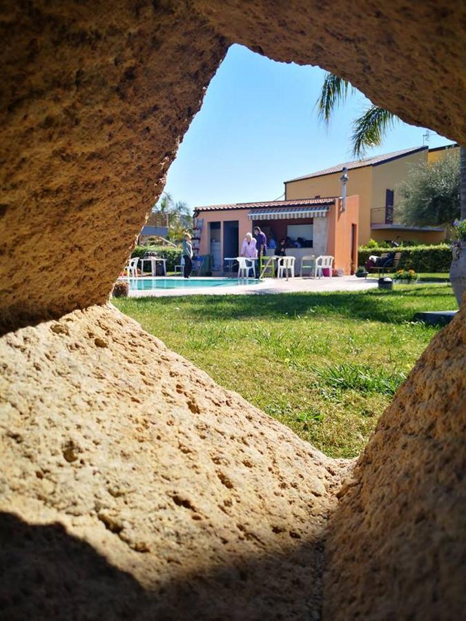 Beb Oasi Marina Bed and Breakfast Campofelice Di Roccella Exteriör bild